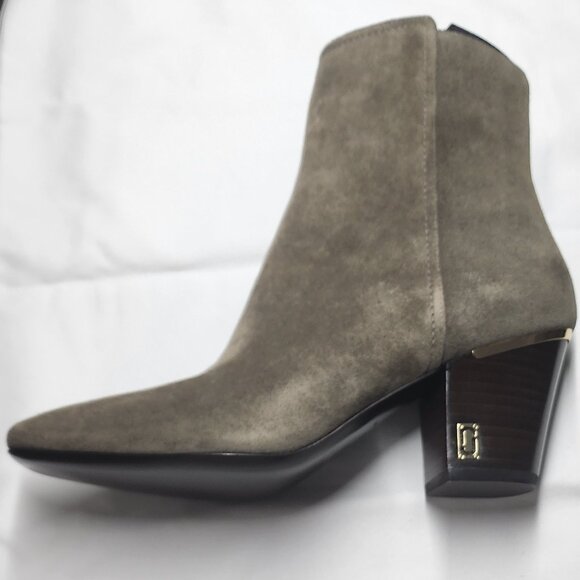 Brand New Marc Jacobs Suede Ankle Boots Taupe Size 9 US | 39 EU - Picture 11 of 15